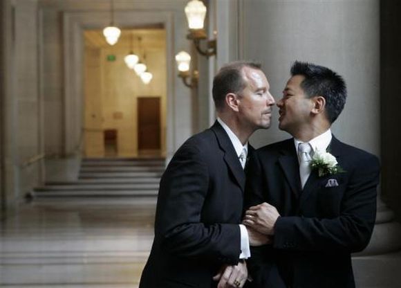 Same-sex marriage: Obama's thumbs-up sparks debate
