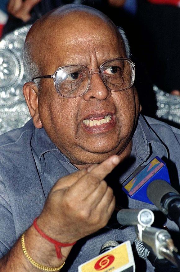 Former cabinet secretary and chief election commissioner T N Seshan