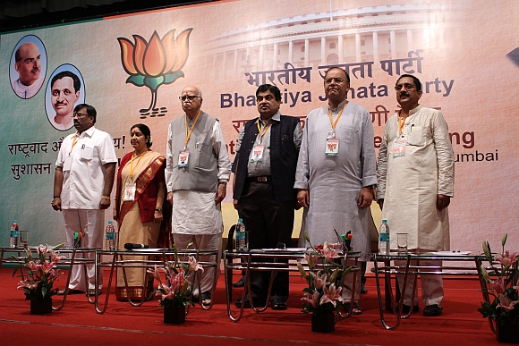 (From left) Maharashtra BJP president Sudhir Mungantiwar with senior BJP leaders Sushma Swaraj, LK Advani, Nitin Gadkari and Arun Jaitley