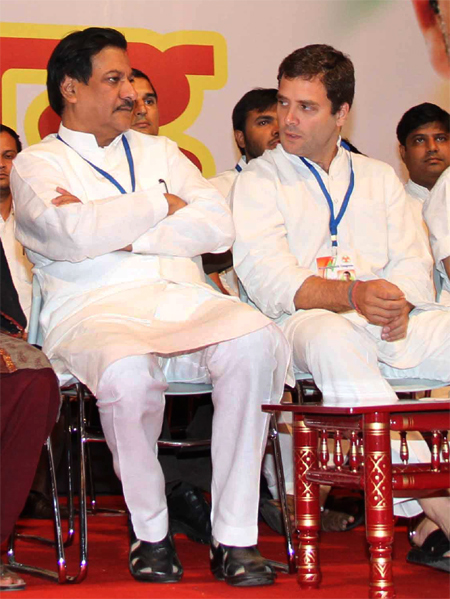 Maharashtra Chief Minister Prithviraj Chavan with Rahul Gandhi