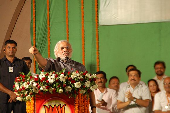 Gujarat Chief Minister Narendra Modi addressing a public rally in Mumbai