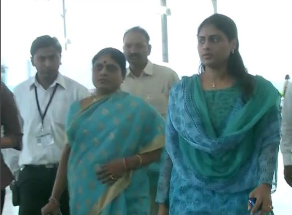 Video grab shows Vijayamma and her daughter Sharmila about to begin the road show