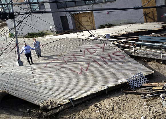 Sandy aftermath: US struggles to get back on its feet