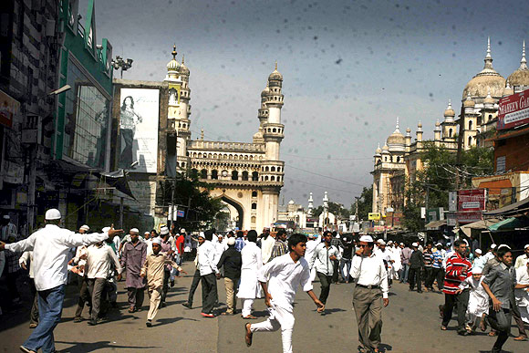 Charminar cordoned off, Hyderabad simmers