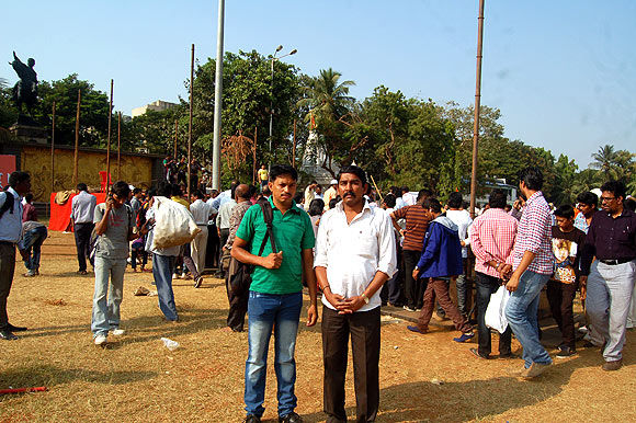 Tanaji Renuse (in white shirt), who works for the Brihanmumbai Municipal Corporation is a Shiv Sainik from Ghatkopar. He was present for the cremation on November 18 but visited Shivaji Park again to express his gratitude to the departed Sena chief