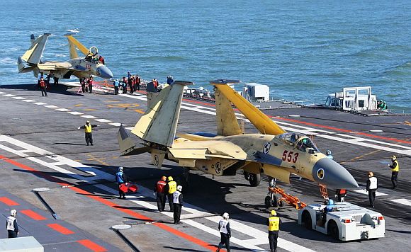 China ready to deploy jets on aircraft carrier