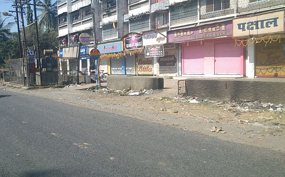 All shops in Palghar had their shutters down