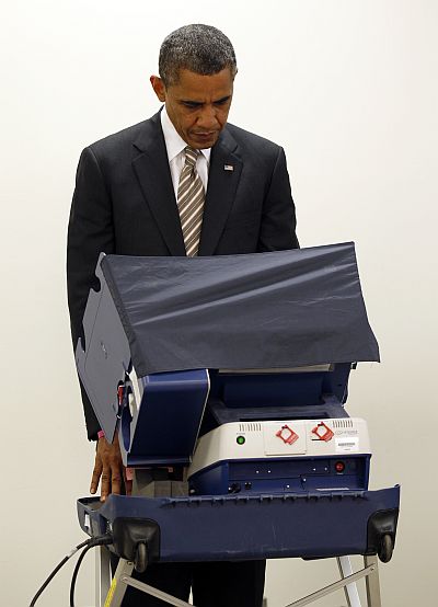 Obama casts his vote