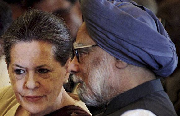 (Left) Congress President Sonia Gandhi and Prime Minister Manmohan Singh