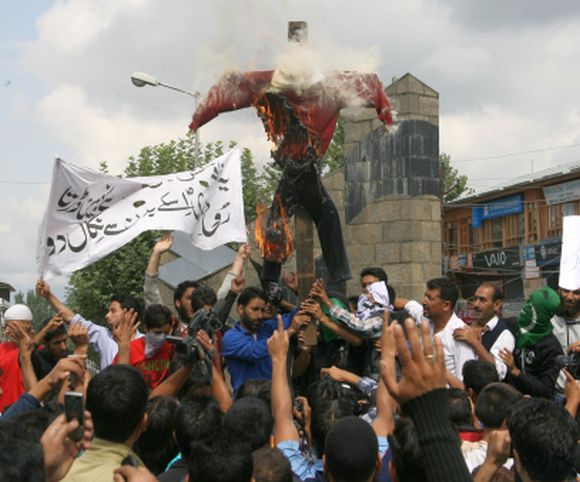Anti-Islam film: Protests disrupt normal life in Kashmir