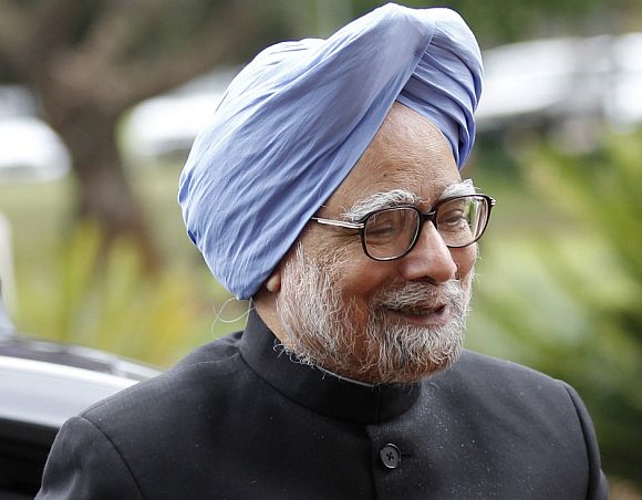 PM spent Rs 7721 per plate on UPA dinner