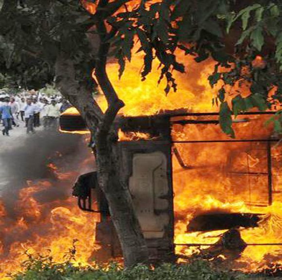 Telangana activists set on fire vehicles in Hyderabad on Sunday