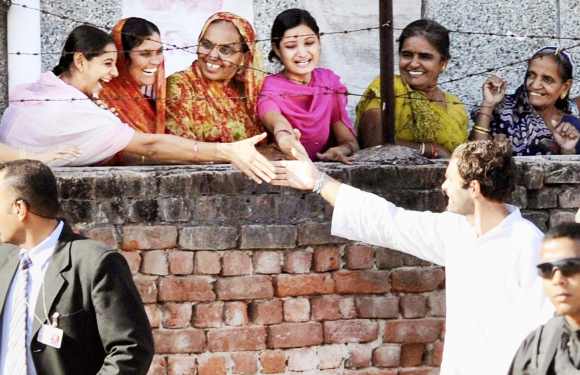 Rahul interacts with his supporters during a campaign in Gujarat