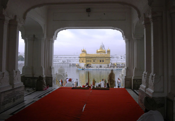A first view of the Sri Harmandir Sahib, Amritsar