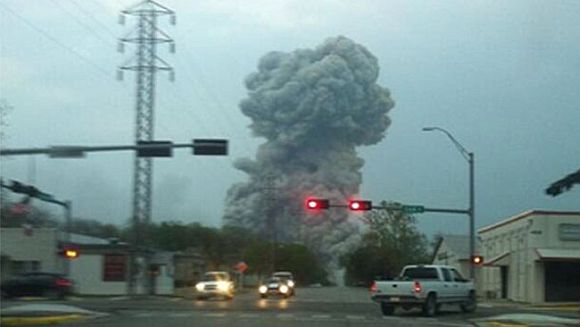 A plume from the blast at Waco, Texas, believed to be from a fertilizer plant