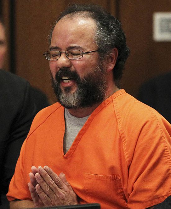 Ariel Castro breaks down while talking about the child that he fathered with Amada Berry as he addresses the court