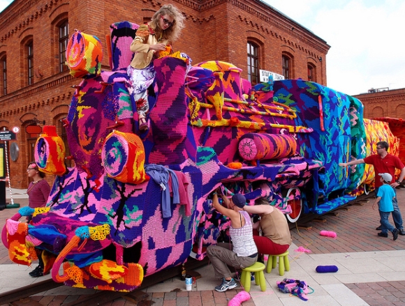 The eccentric art of 'yarn bombing' 