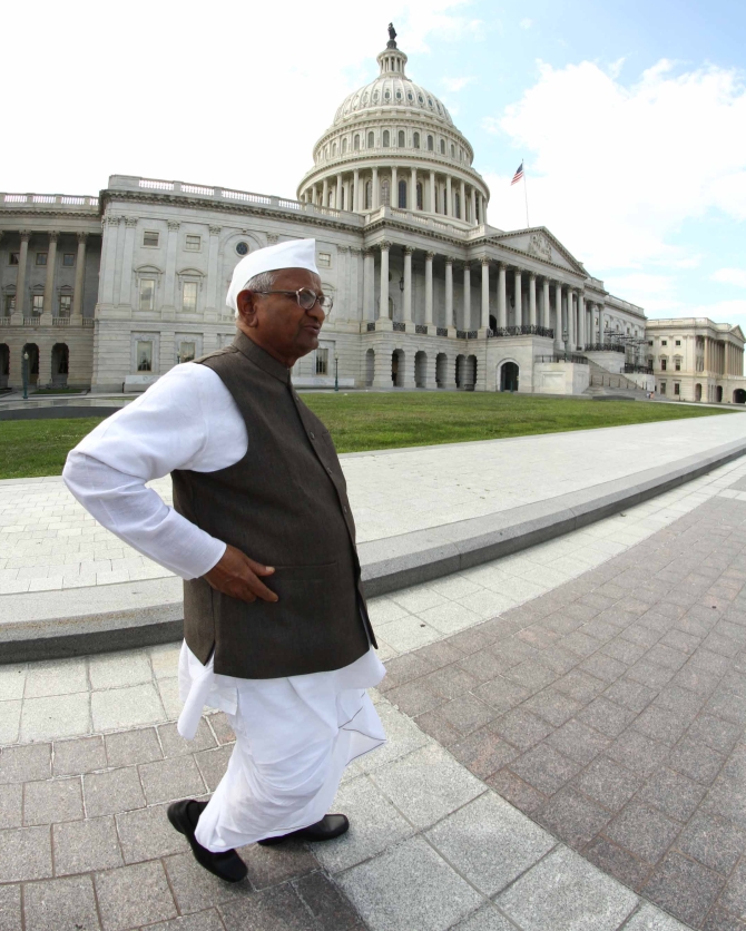 Anna Hazare outside Capitol Hill, Washington DC