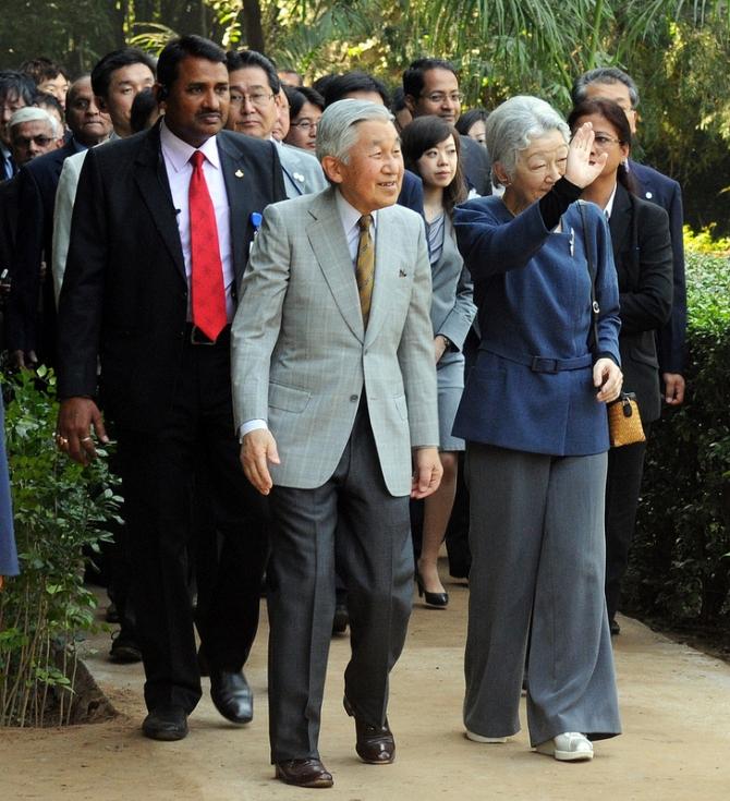 The royals take a walk in Lodhhi Gardens