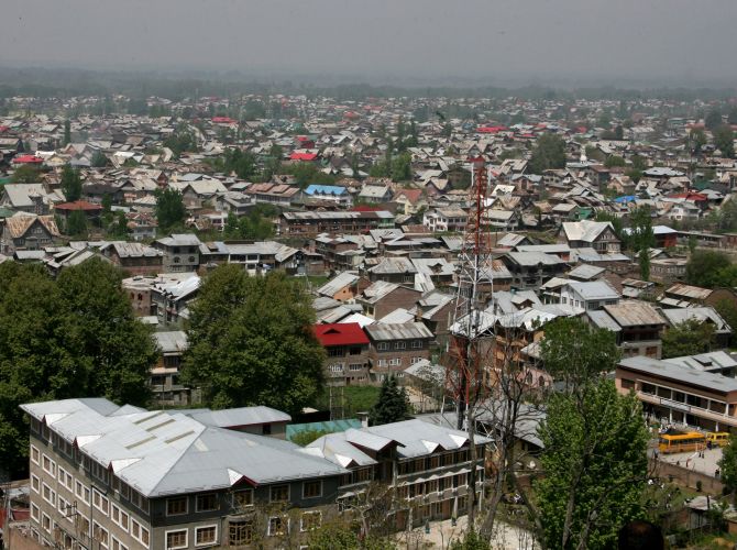 The city of Srinagar is yet to receive any snowfall this season, hampering inflow of tourists.