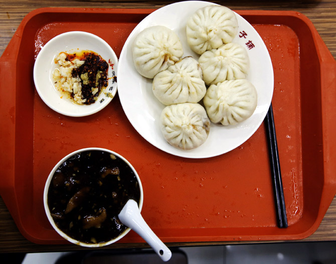 'Aam aadmi' wave in China: Prez Xi's combo meal goes viral!