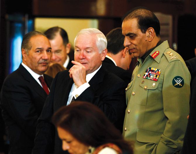 Then US secretary of defence Robert Gates, second from left, and Pakistan's then army chief General Ashfaq Kayani, right, at the US-Pakistan Strategic Dialogue in Washington in 2010.