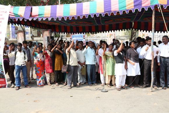 The aspiring archakars hold a demonstration in Chennai