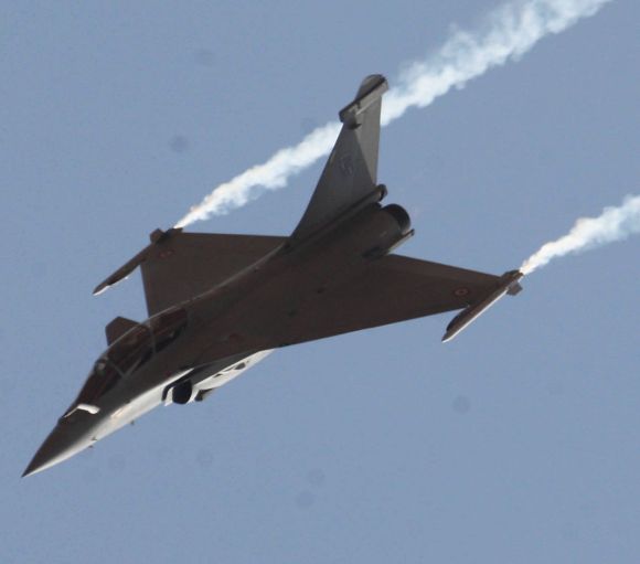 A Rafale jet at the air show.