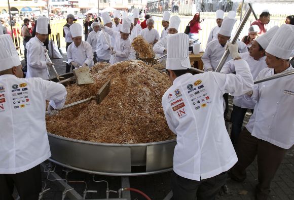 World's largest Cantonese fried rice