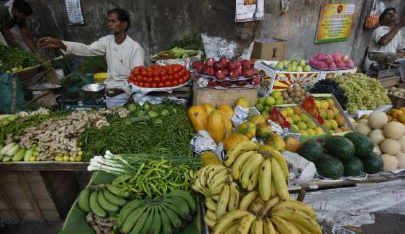 With hawkers joining the bandh, vegetables may not be availabe in Mumbai on Wednesday