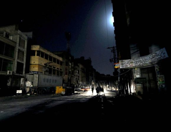 Pakistan plunges into darkness