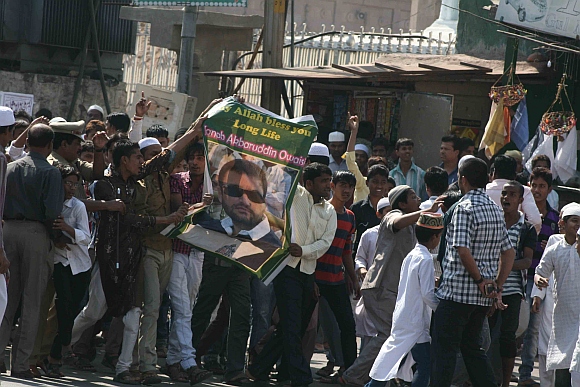Supporters of Owaisi protest against his arrest