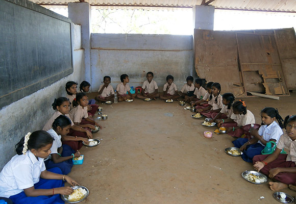 Primary school children at mealtime