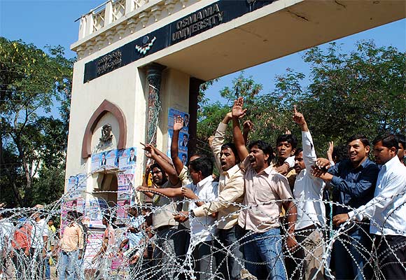 Pro-Telangana protestors outside Osmania University, January 2011.