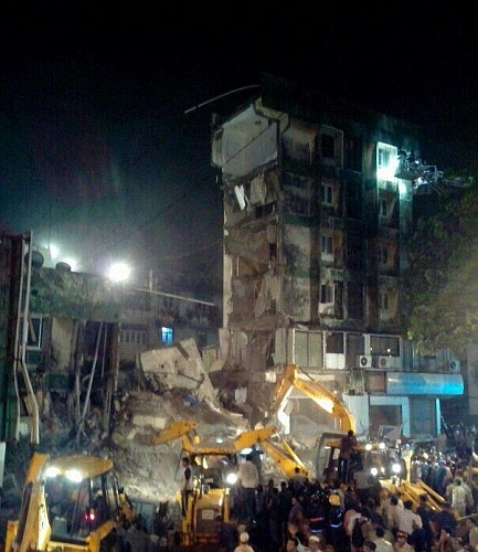 4 dead in Mumbai building collapse