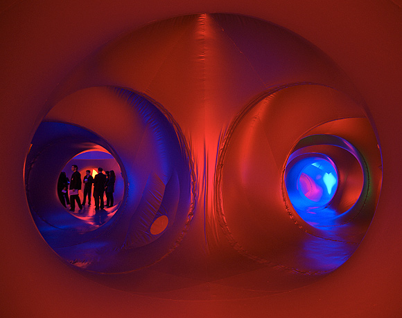 PIX: Inside the Luminarium - A wonder of beauty and light
