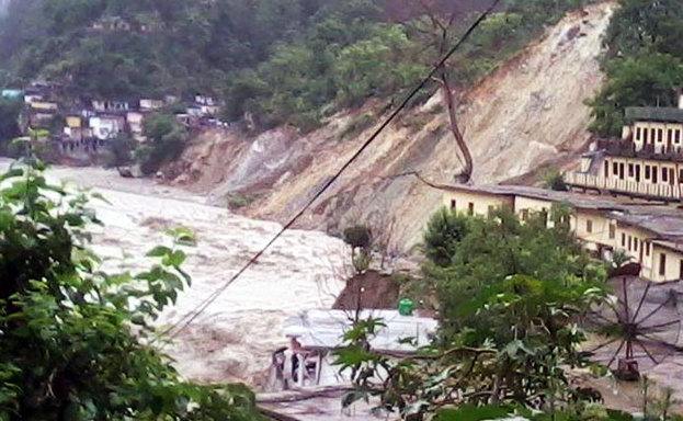 The road connecting Pinderghati to Dehradun has been completely washed away in the floods