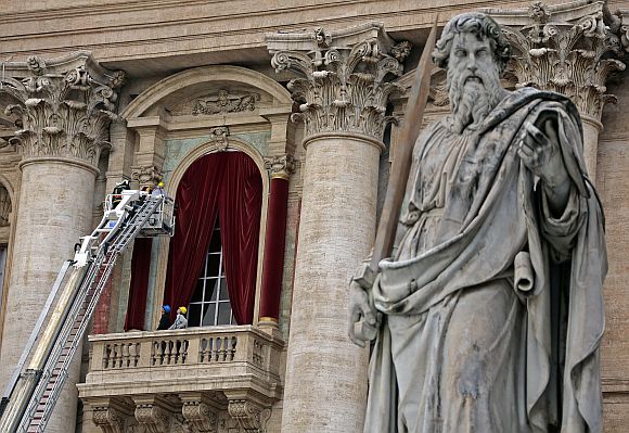 Cardinals enter Vatican for secret election of new Pope