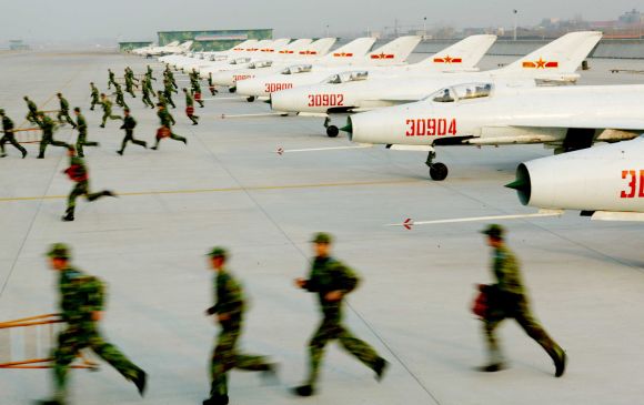 Chinese air force soldiers train at a military base in the Chinese city of Jinan, in Shandong province