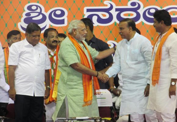 Senior BJP leader Ananth Kumar with Gujarat CM Narendra Modi