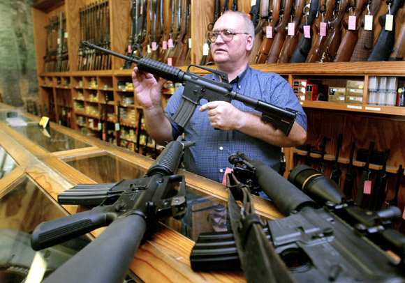 IN PIX: Americans simply love their GUNS!