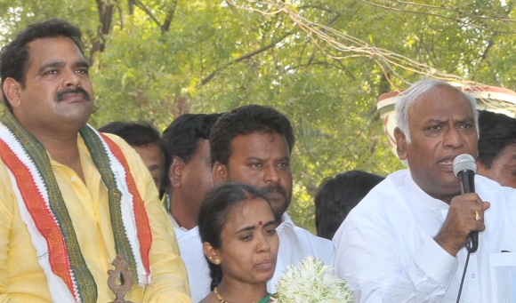 Congress leader Anil Lad with Mallikarjun Kharge