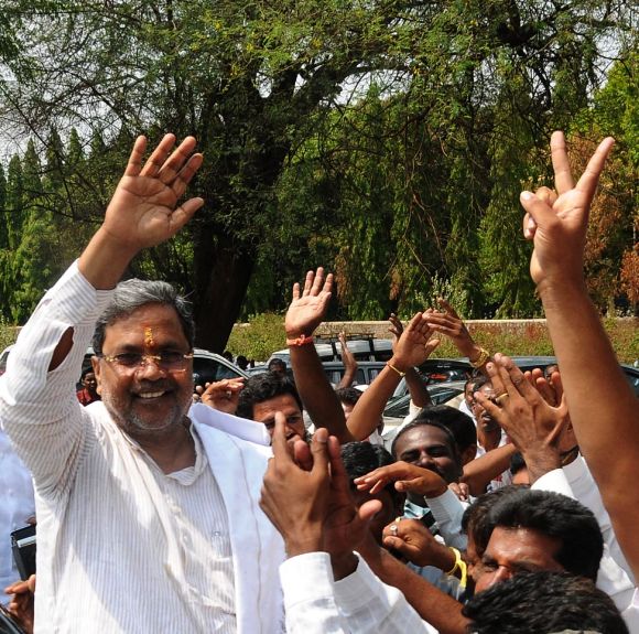 Siddaramaiah elected Karnataka CM; Kharge may take Bansal's seat!