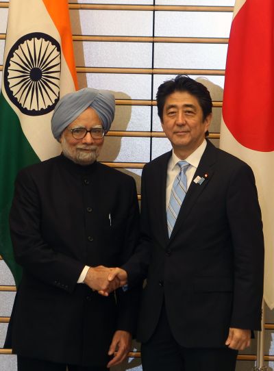 Prime Minister Manmohan Singh with his Japanese counterpart Shinzo Abe in Tokyo on Wednesday