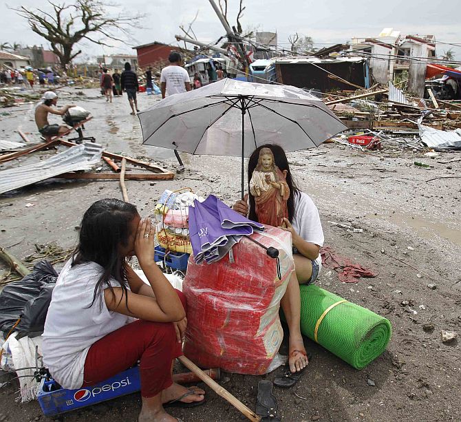 Typhoon carnage in Philippines