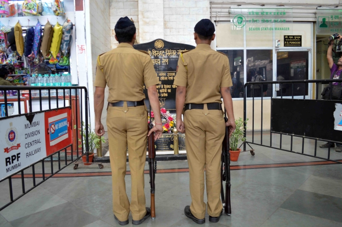 Police officials remember 26/11 martyrs on the fifth anniversary of the Mumbai attacks