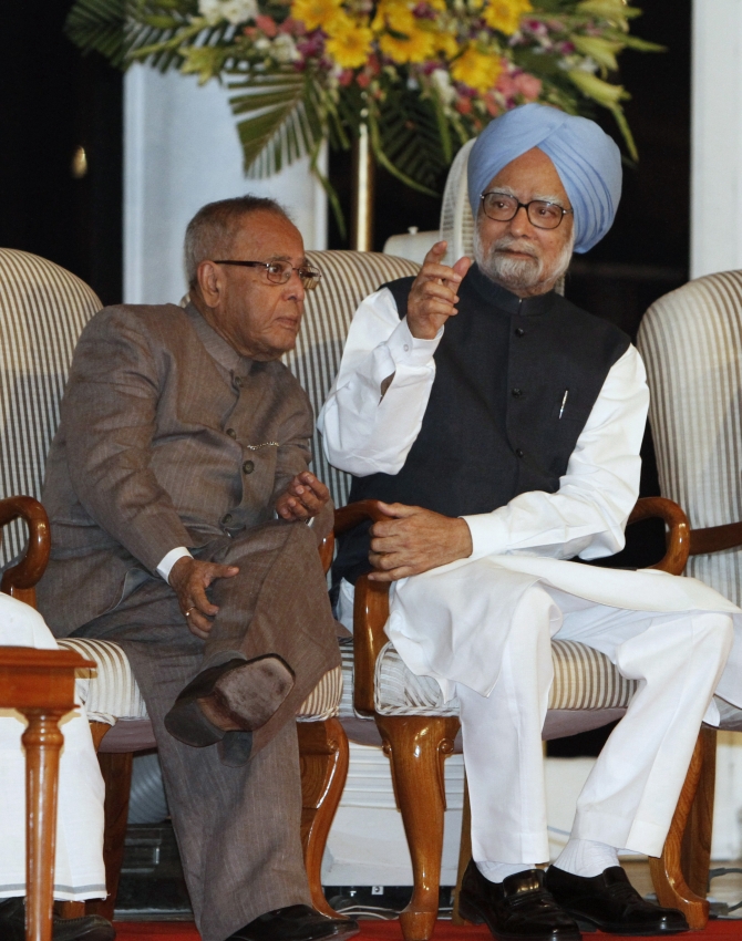 Pranab Mukherjee with Prime Minister Manmohan Singh 