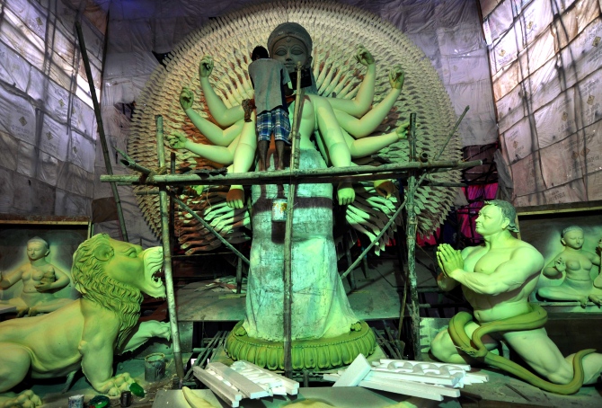 Kumartuli Park artist Mintu Pal's 1,000-hand Durga