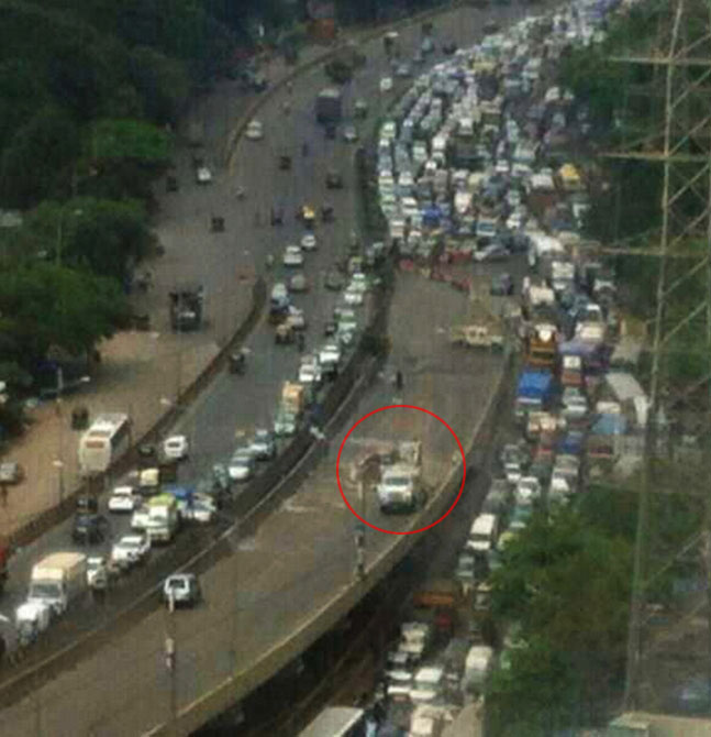 PHOTOS: Chaos on roads after part of Mumbai flyover caves in