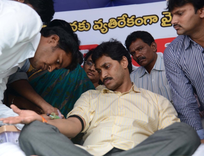 Doctors examine Jagan at the venue of the hunger strike on Wednesday